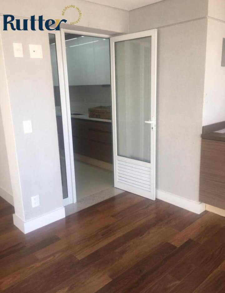 Apartamento à venda com 3 quartos, 130m² - Foto 17