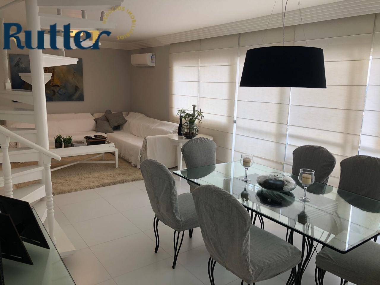 Apartamento para alugar com 3 quartos, 264m² - Foto 2