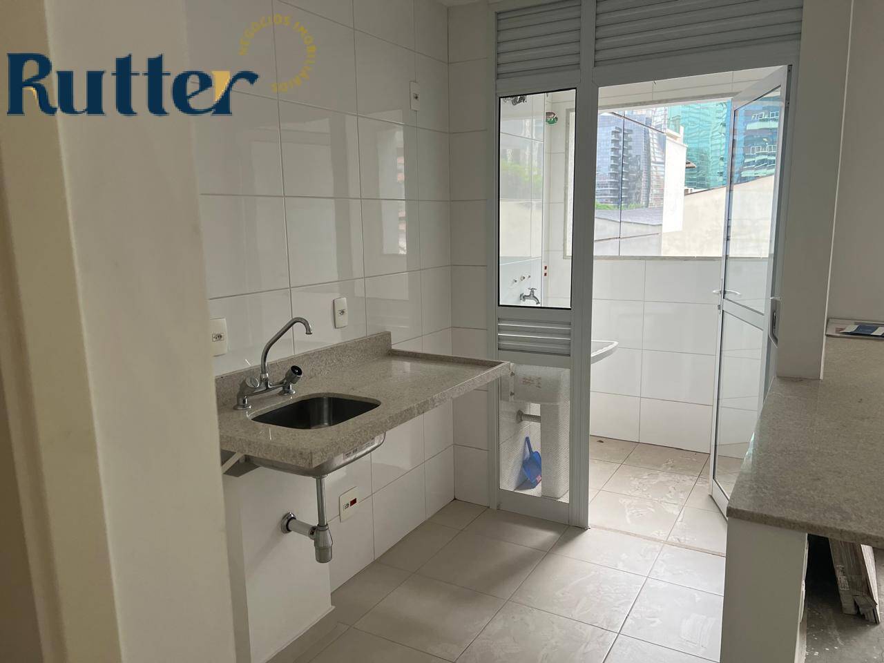 Apartamento à venda com 1 quarto, 55m² - Foto 6